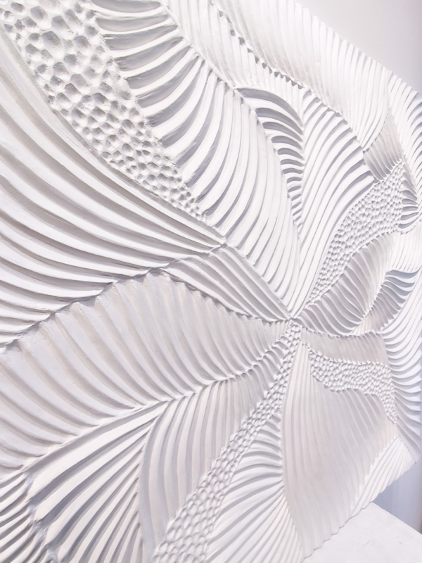 bílý minimalistický strukturální obraz